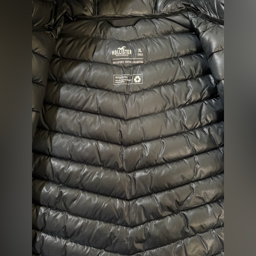 Hollister Vibrant Red Hooded Puffer Jacket - Picture 3 of 5